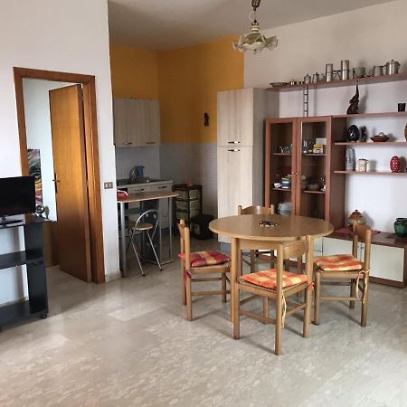 90Ss Apartament Apartamento Reggio di Calabria Exterior foto